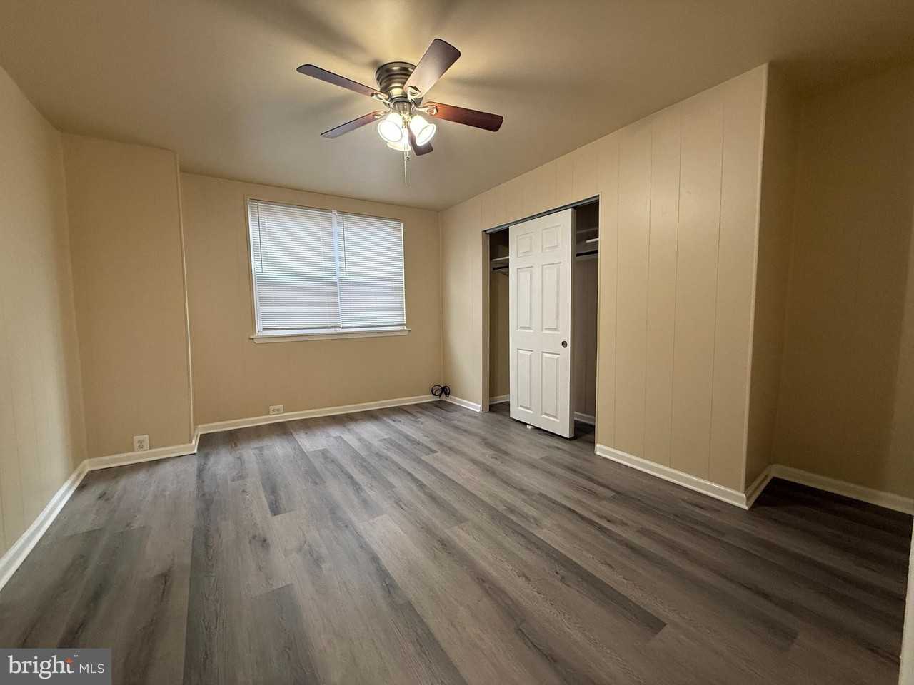 342 Gladstone St - Photo 7 of 13