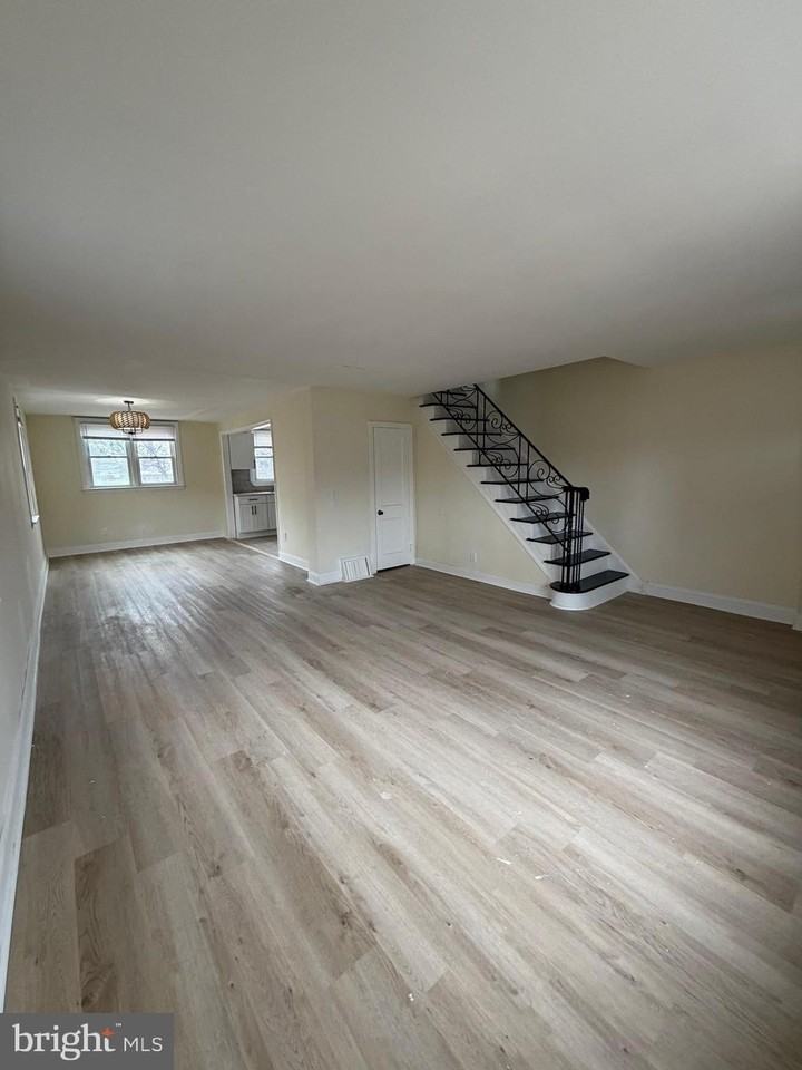 6023 Horrocks St - Photo 2 of 25