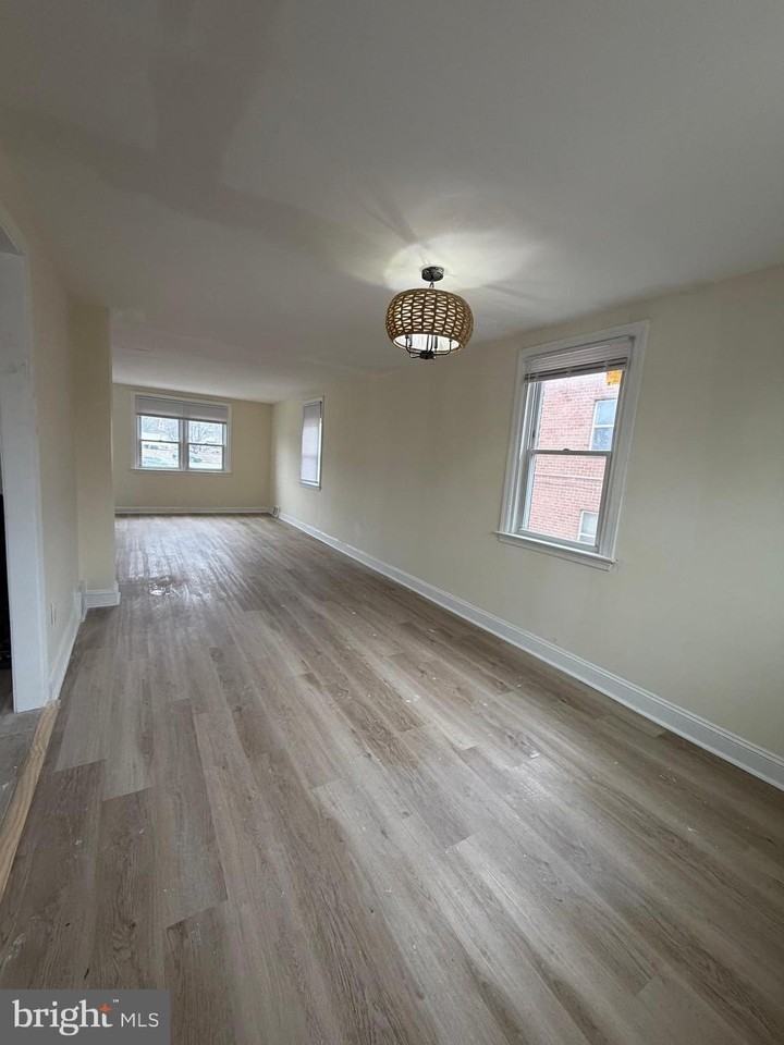 6023 Horrocks St - Photo 6 of 25