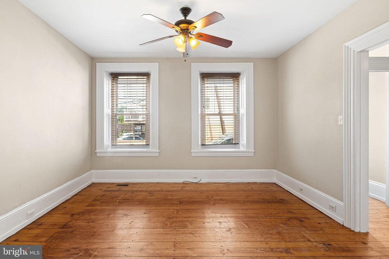 161 Hermitage St - Photo 2 of 34
