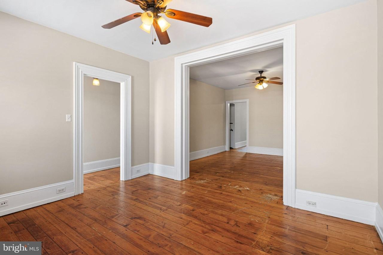 161 Hermitage St - Photo 4 of 34