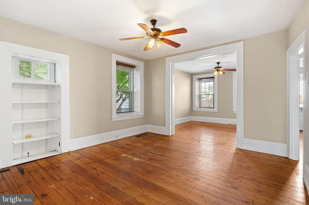 161 Hermitage St - Photo 6 of 34