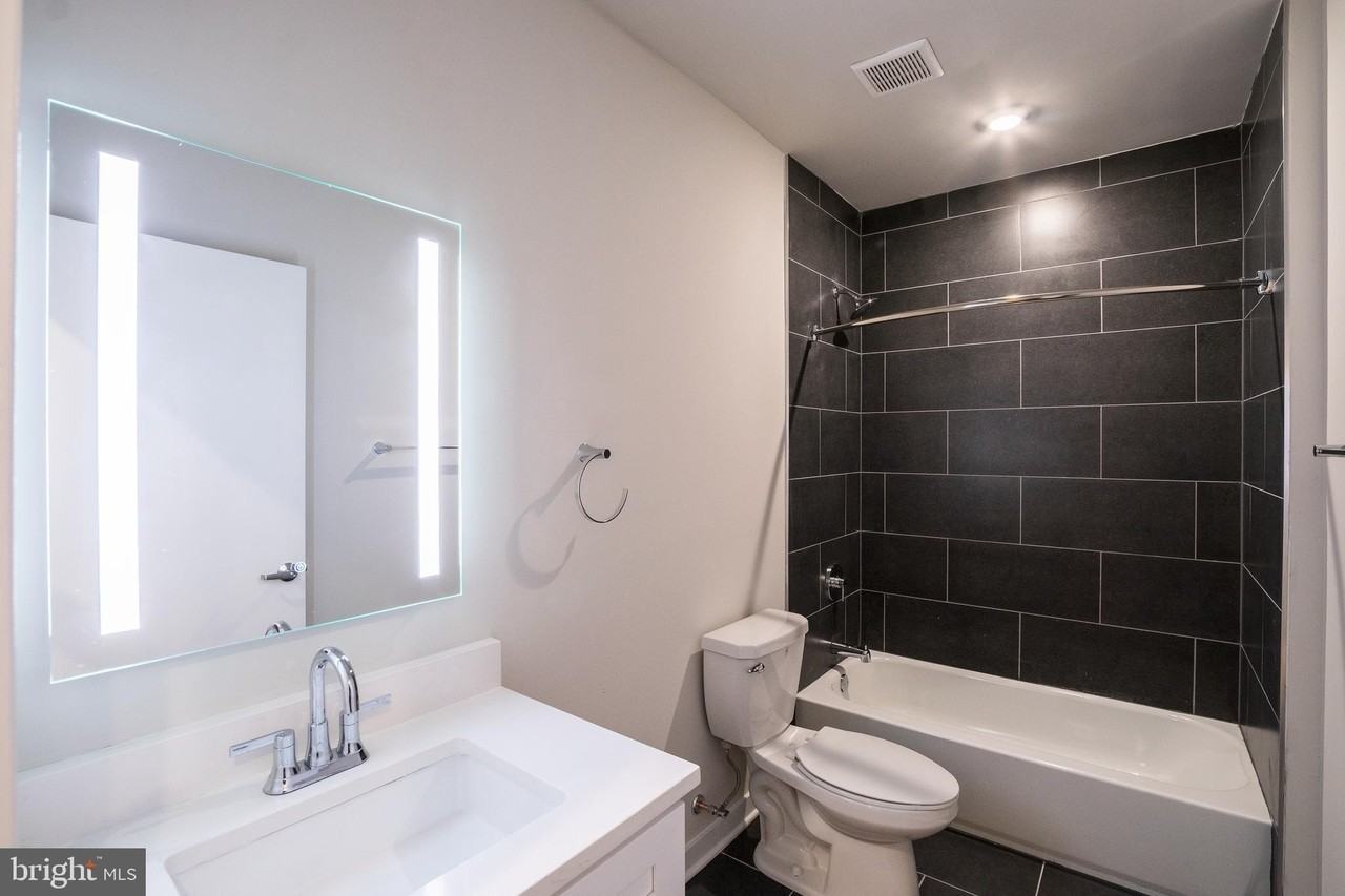 1330 S Patton St #409 - Photo 3 of 14