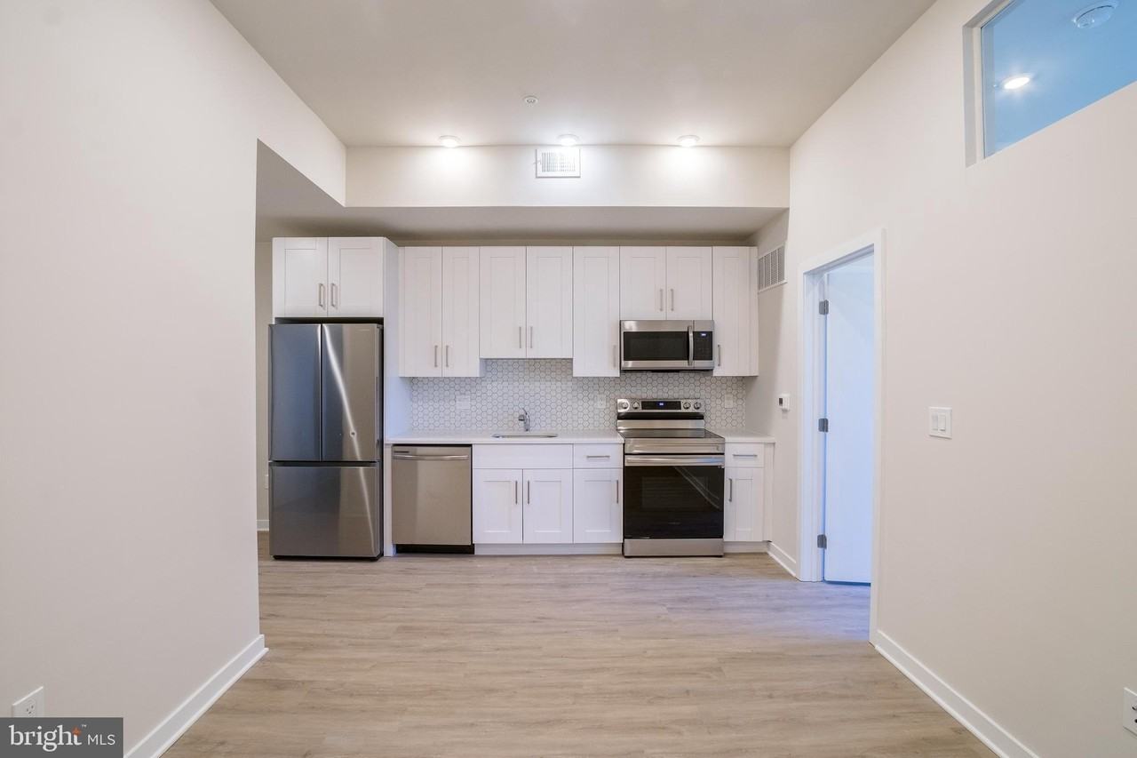 1330 S Patton St #409 - Photo 5 of 14