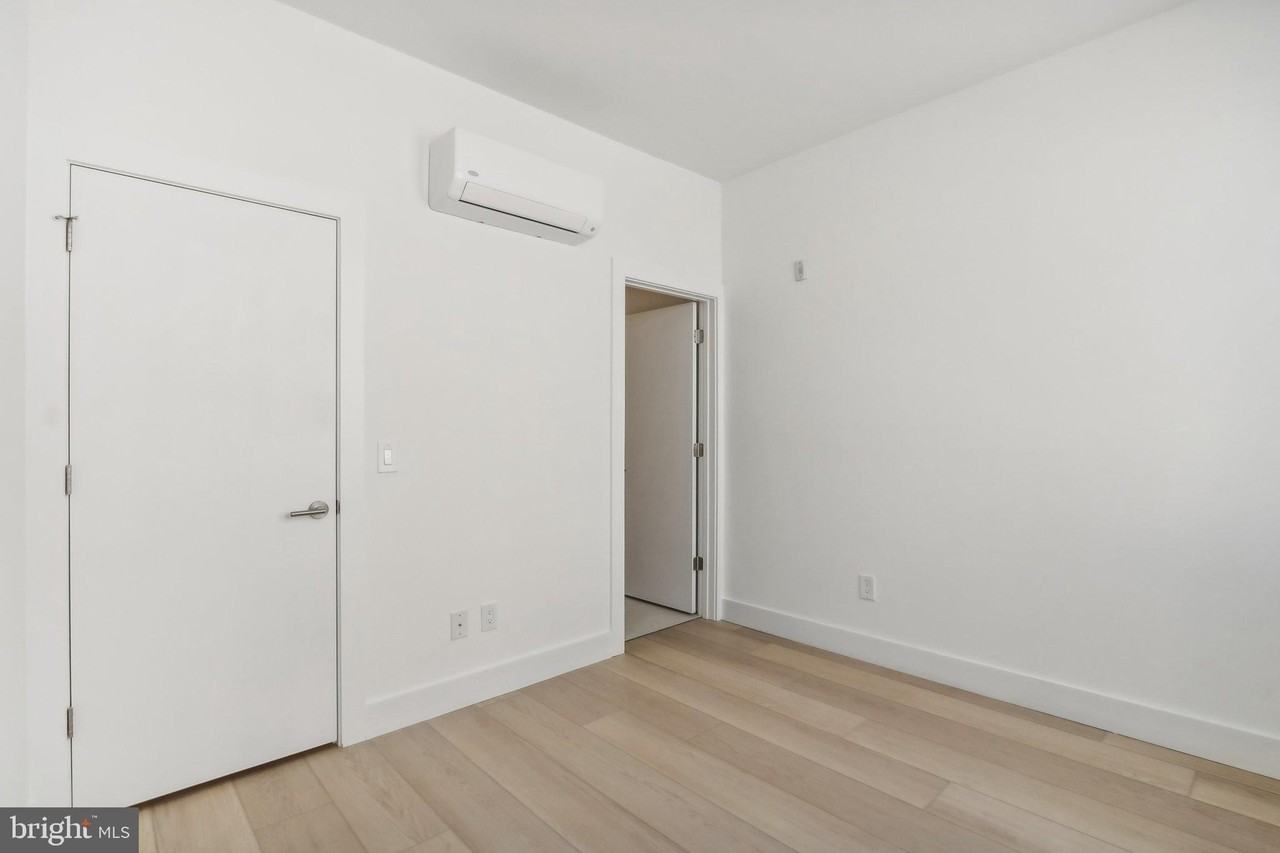 2406 Frankford Ave #6 - Photo 6 of 23