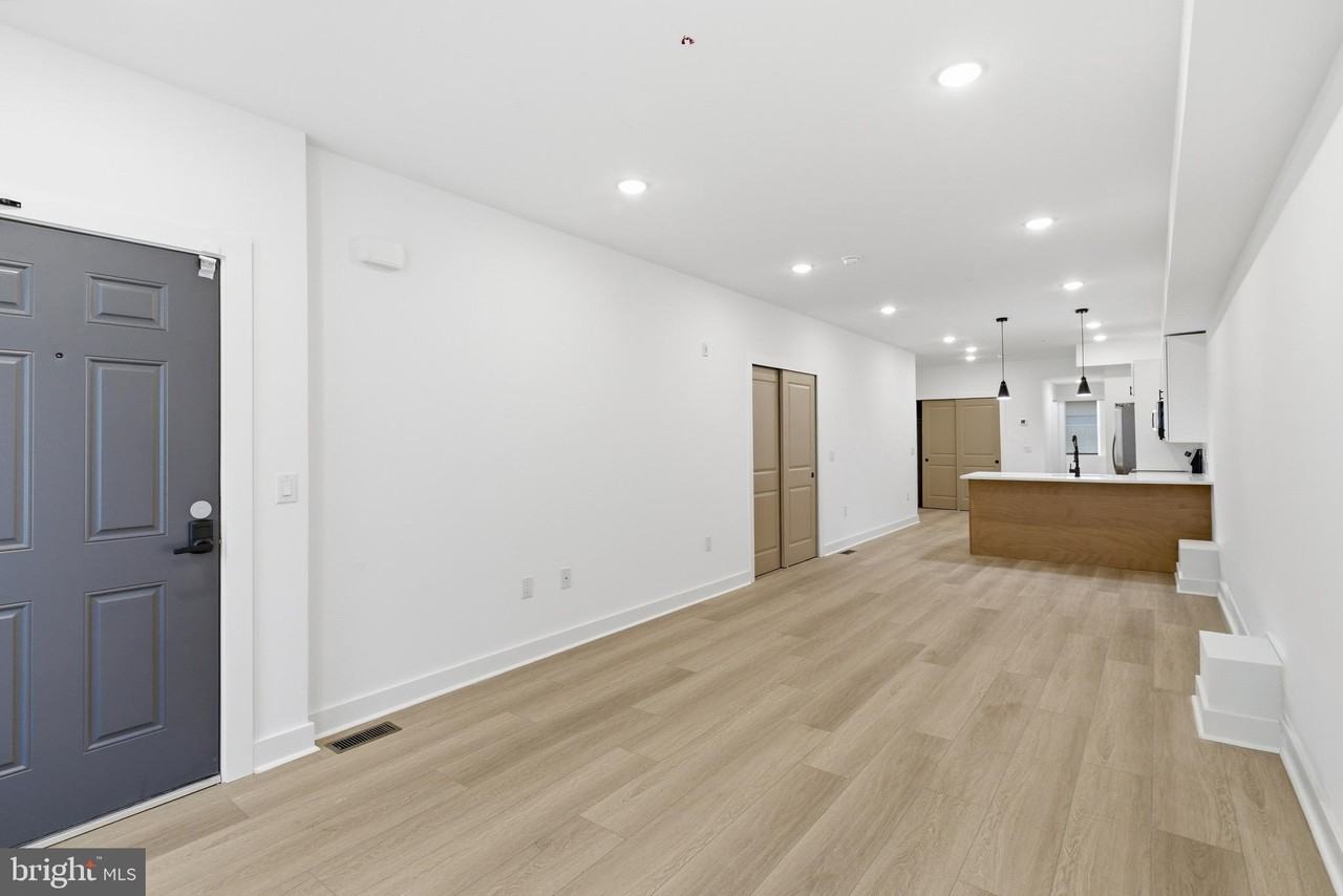 2223 N 22nd St #1 - Photo 3 of 16