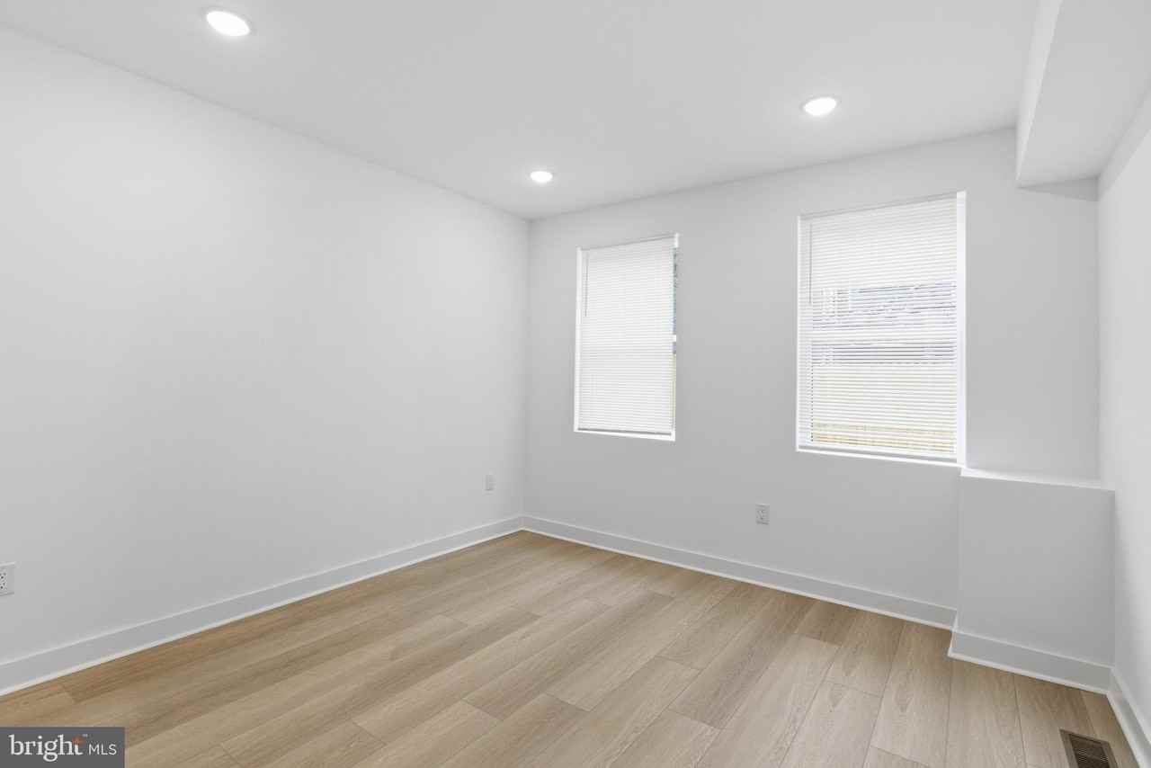 2223 N 22nd St #1 - Photo 4 of 16