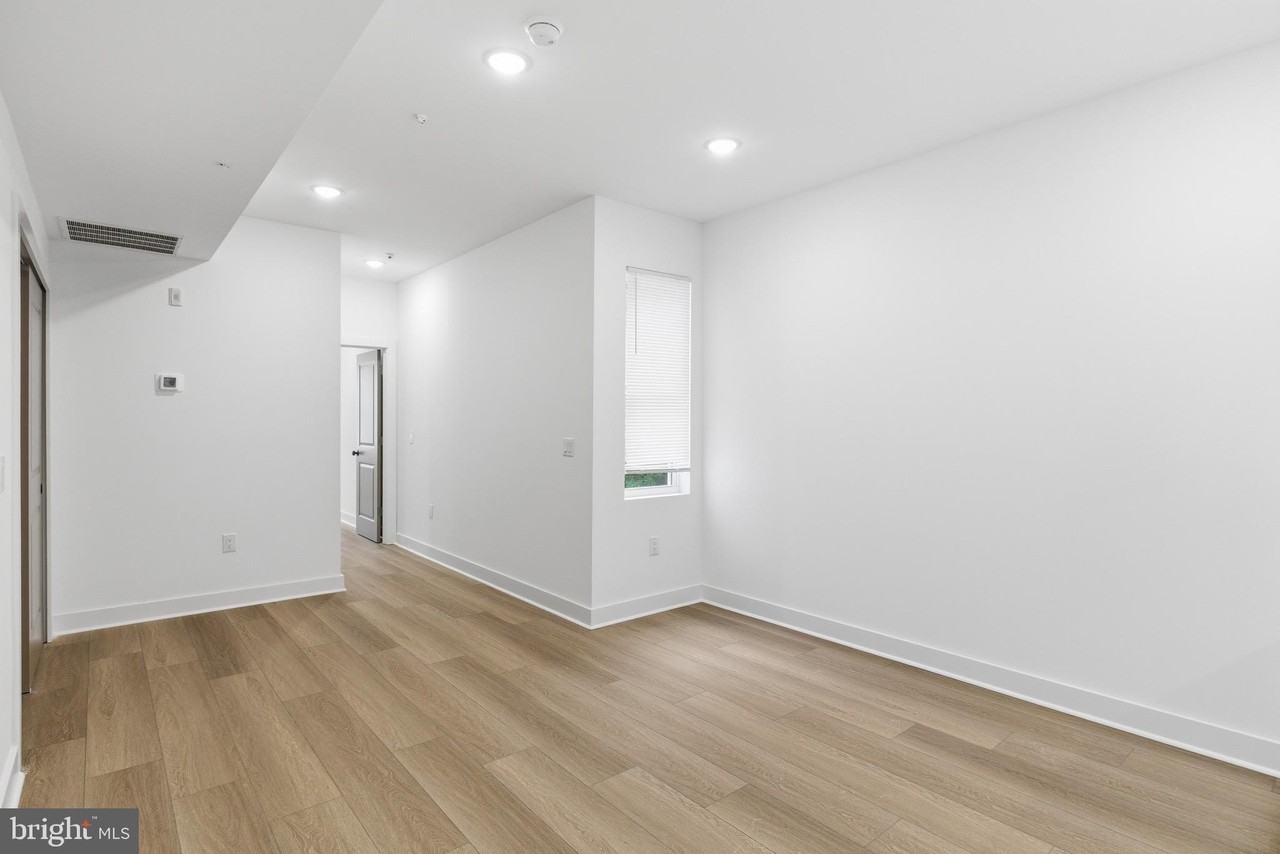 2223 N 22nd St #2 - Photo 7 of 12