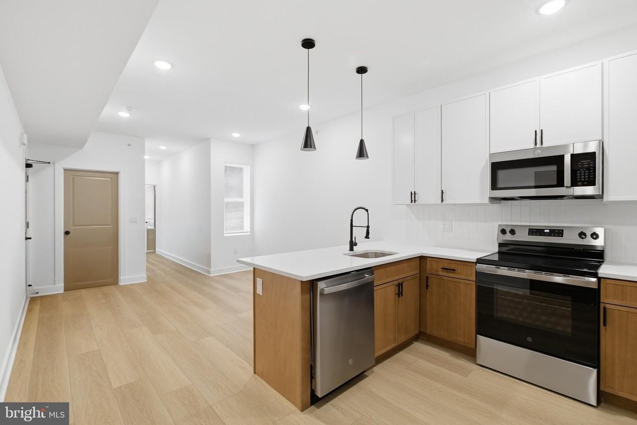 2223 N 22nd St #3 - Photo 3 of 12