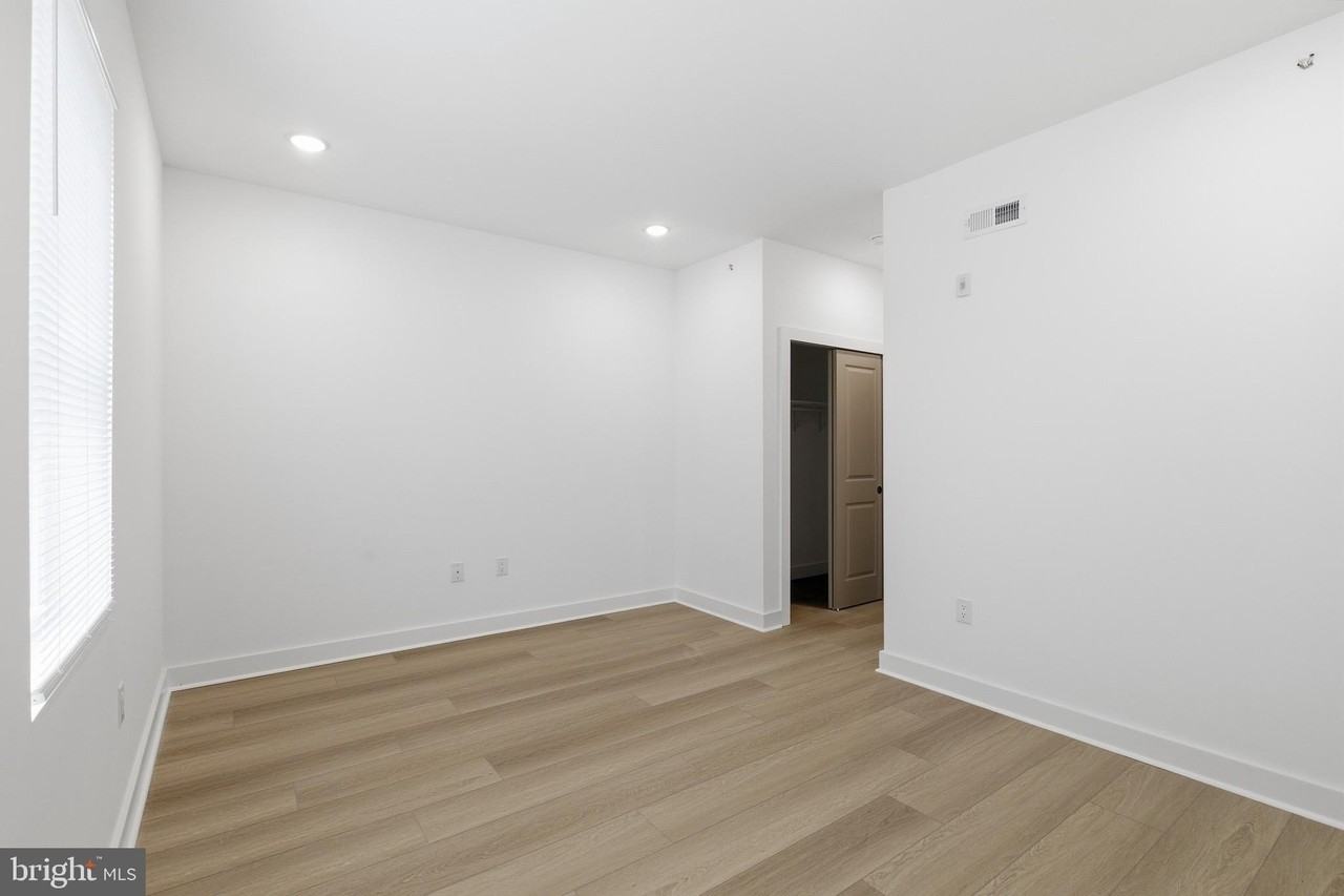 2223 N 22nd St #3 - Photo 6 of 12