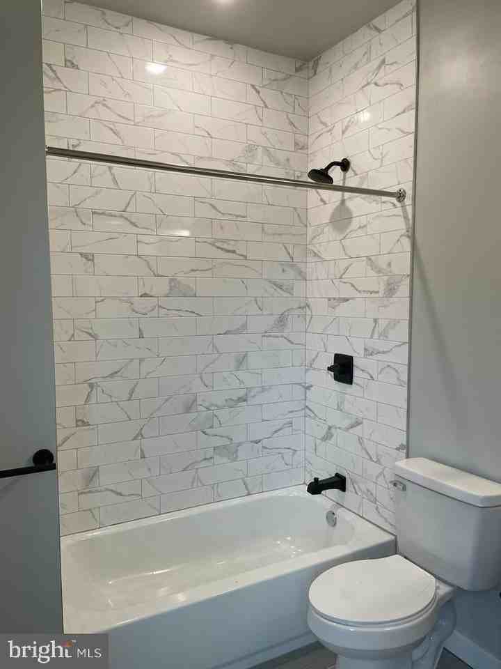 316 S 52nd St #6 - Photo 6 of 10