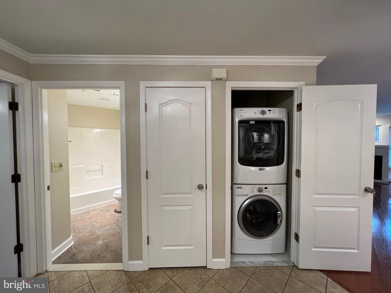 6924 Fairfax Dr #132 - Photo 3 of 17
