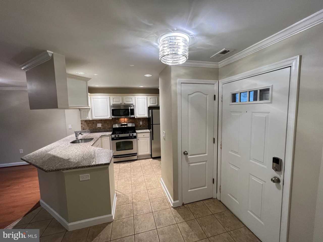 6924 Fairfax Dr #132 - Photo 5 of 17