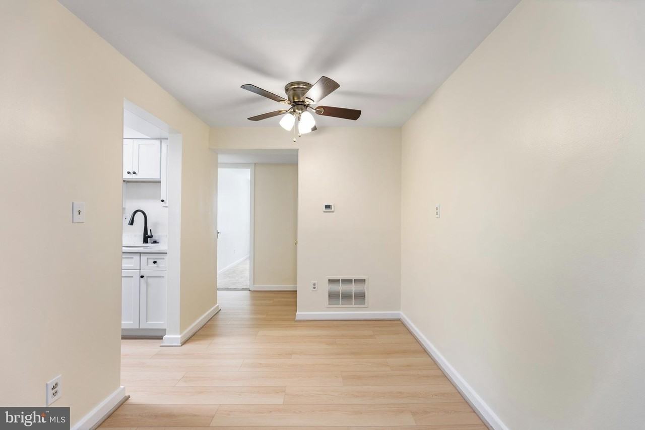 820 S Arlington Mill Dr #3-201 - Photo 6 of 19
