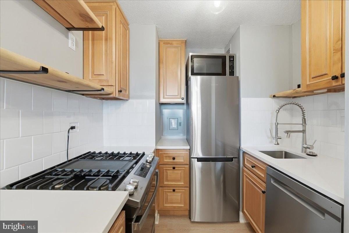 2030 N Adams St #1209 - Photo 2 of 23