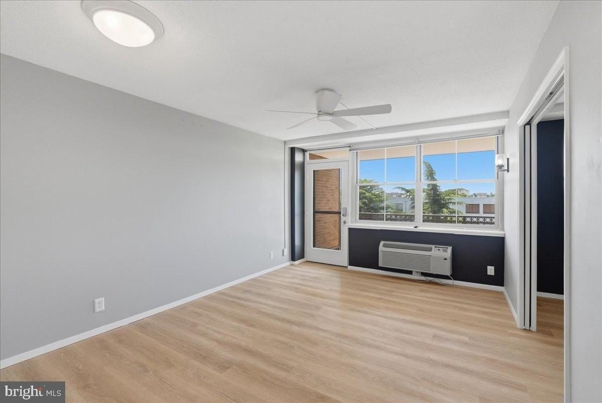 2030 N Adams St #1209 - Photo 7 of 23