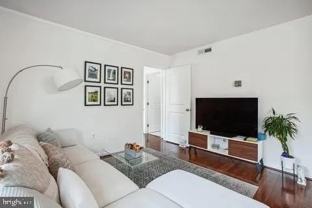 1300 Army Navy Dr #321 - Photo 1 of 1