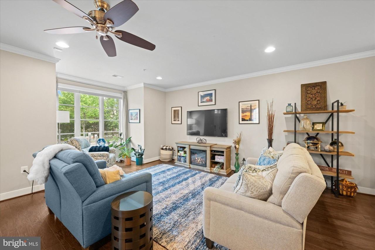 1316 Main Line Blvd - Photo 5 of 50
