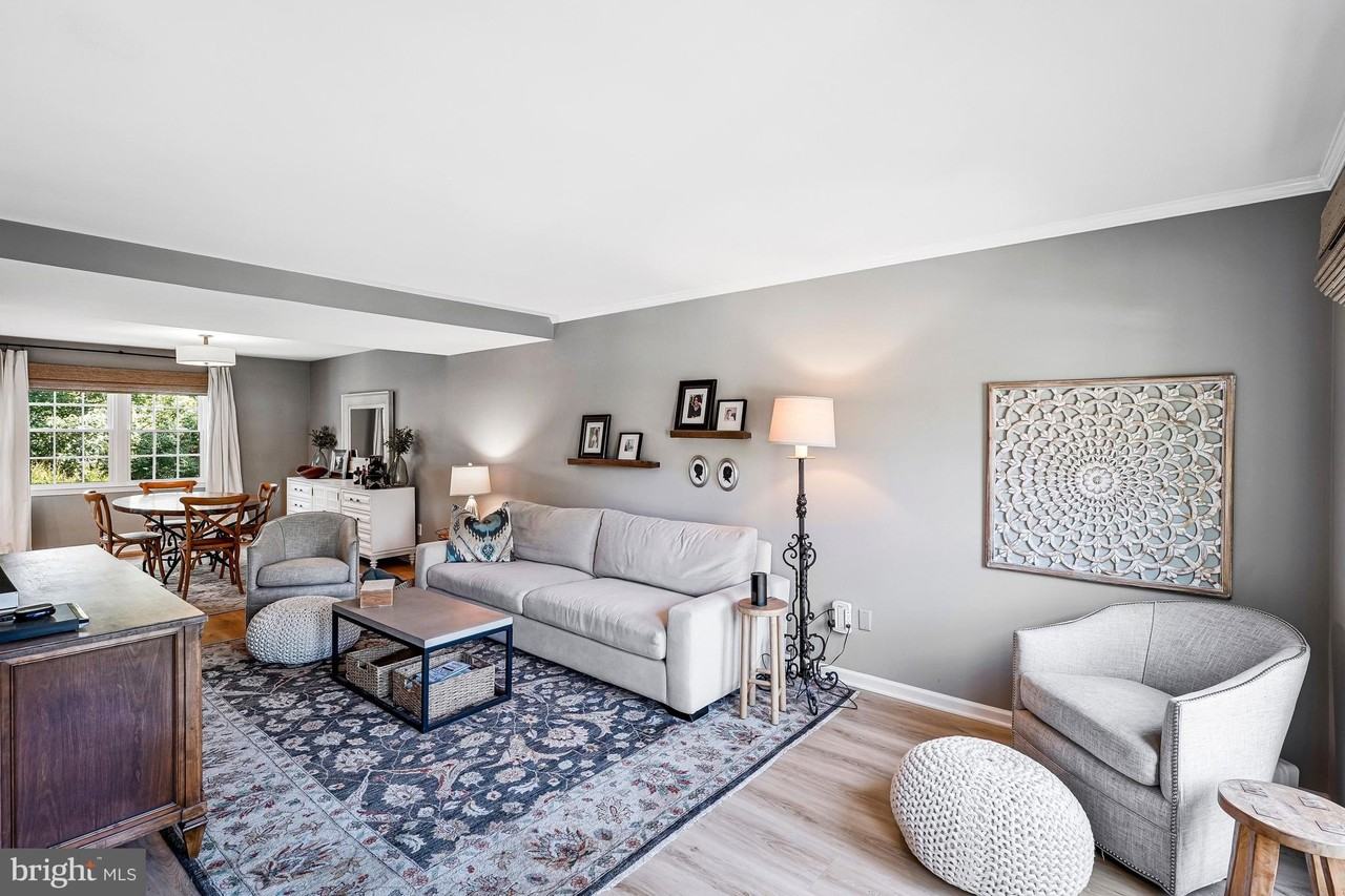 10544 Assembly Dr - Photo 3 of 36