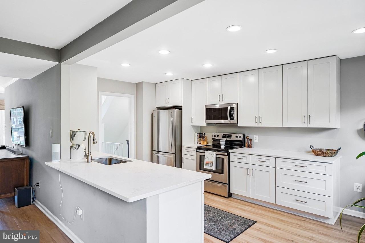 10544 Assembly Dr - Photo 4 of 36