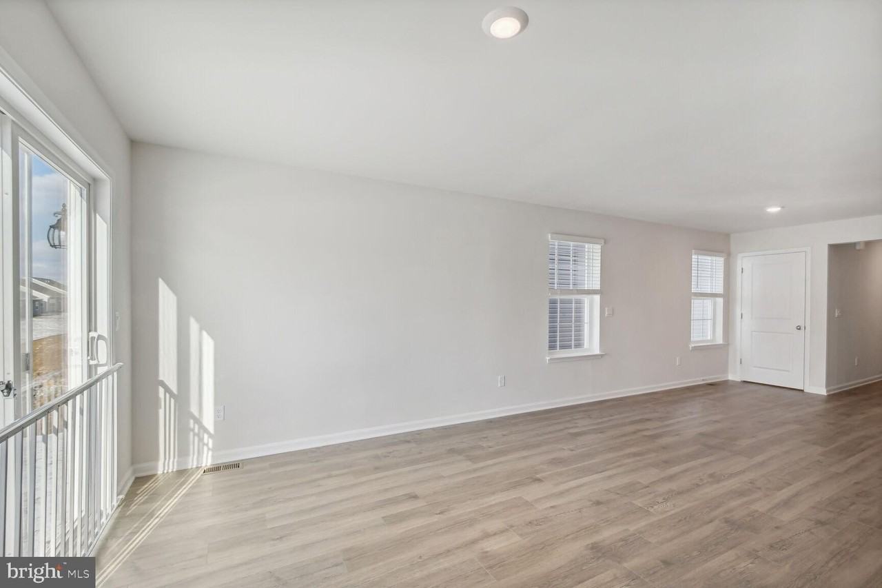 5208 Crooked Ln - Photo 6 of 30