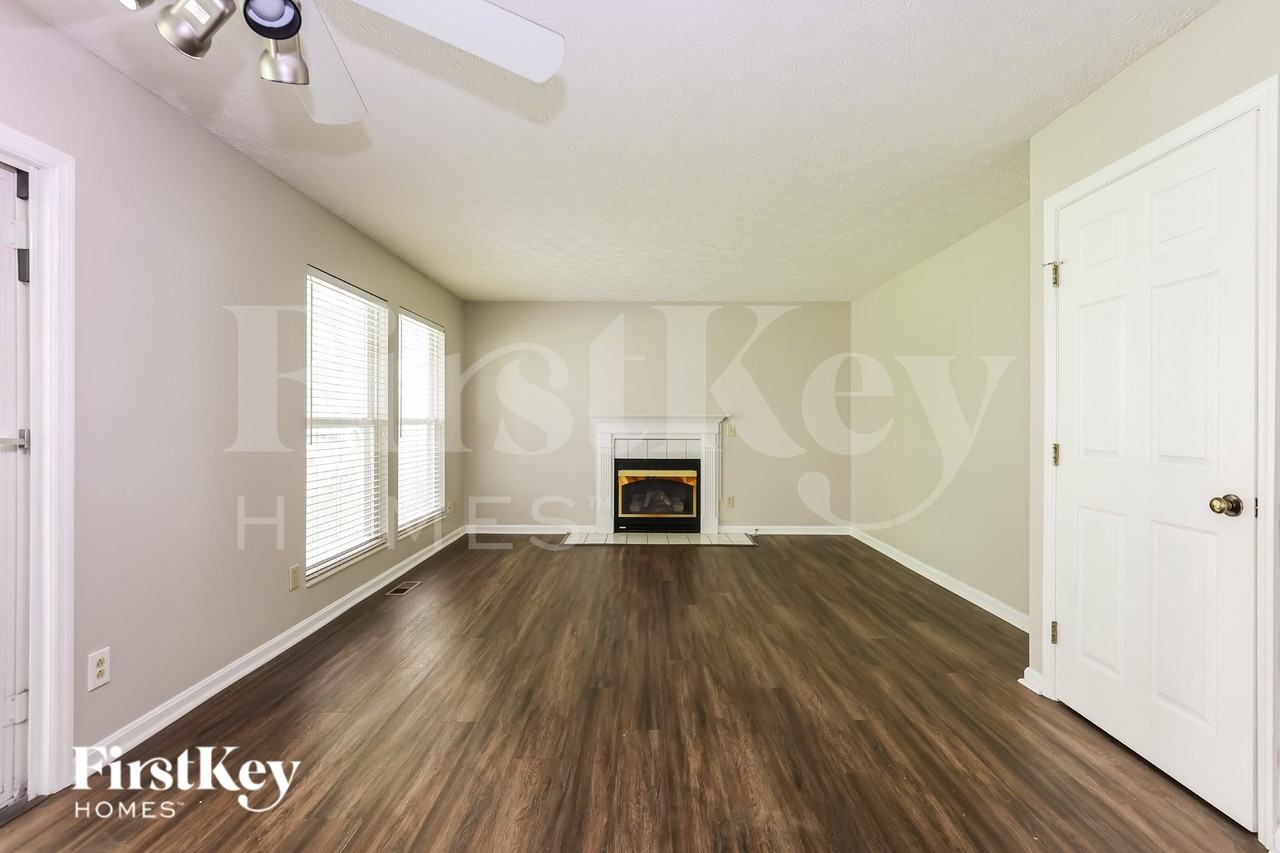 1088 Heritage Trce - Photo 2 of 19