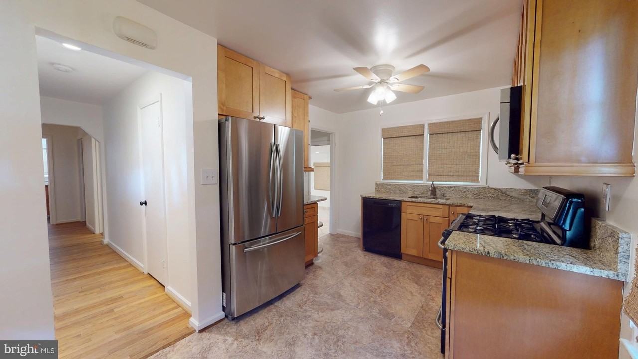 6415 Potomac Ave - Photo 7 of 19