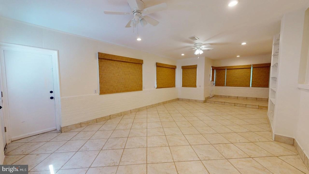 6415 Potomac Ave - Photo 4 of 31