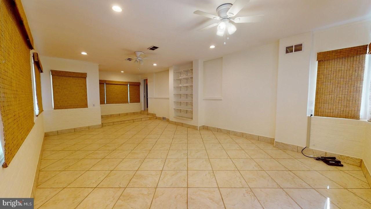 6415 Potomac Ave - Photo 5 of 31