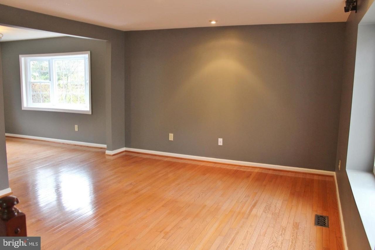 9400 Wrought Iron Ct - Photo 2 of 21