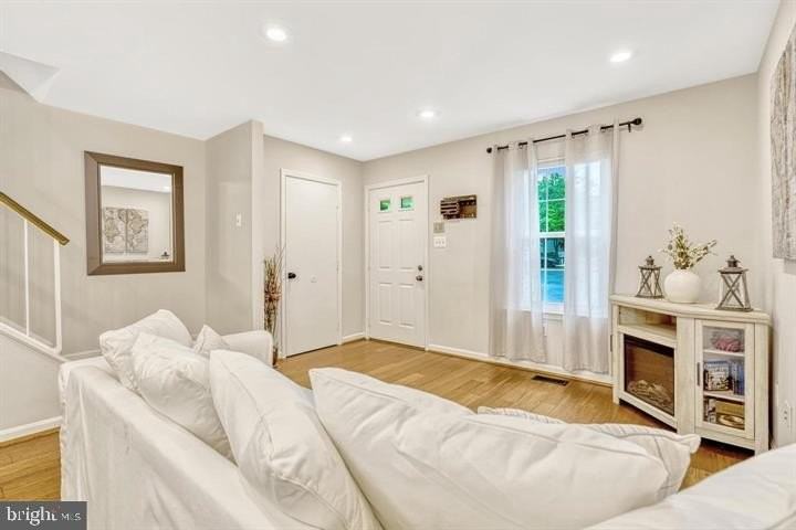 13524 Covey Ln - Photo 3 of 26