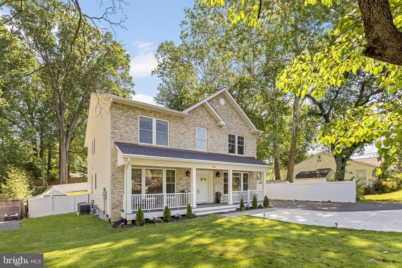 3925 Ashwood Pl - Photo 4 of 50