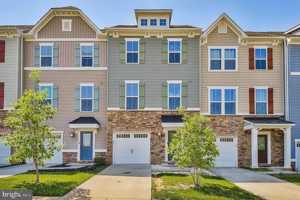 featured image of 10711 Hinton Way