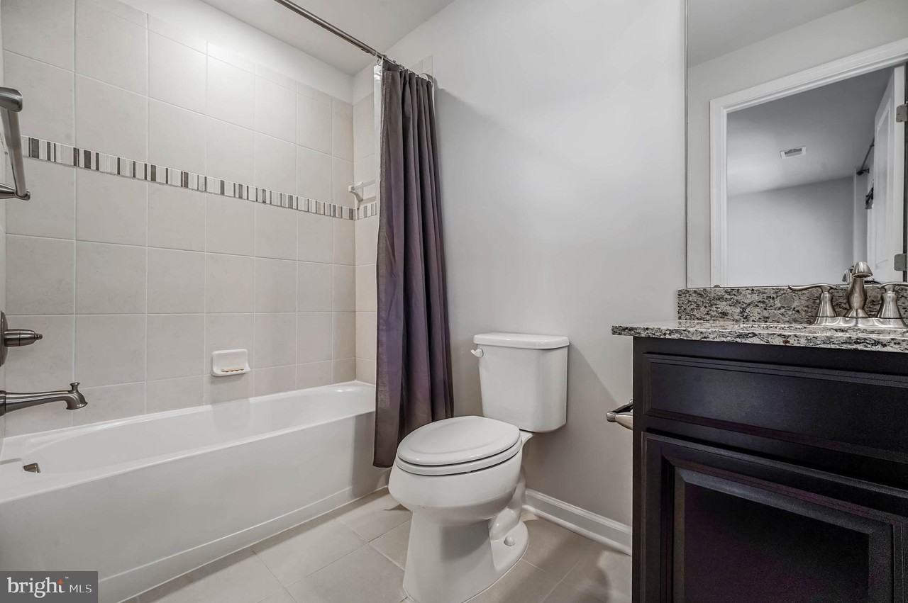 10711 Hinton Way - Photo 7 of 47
