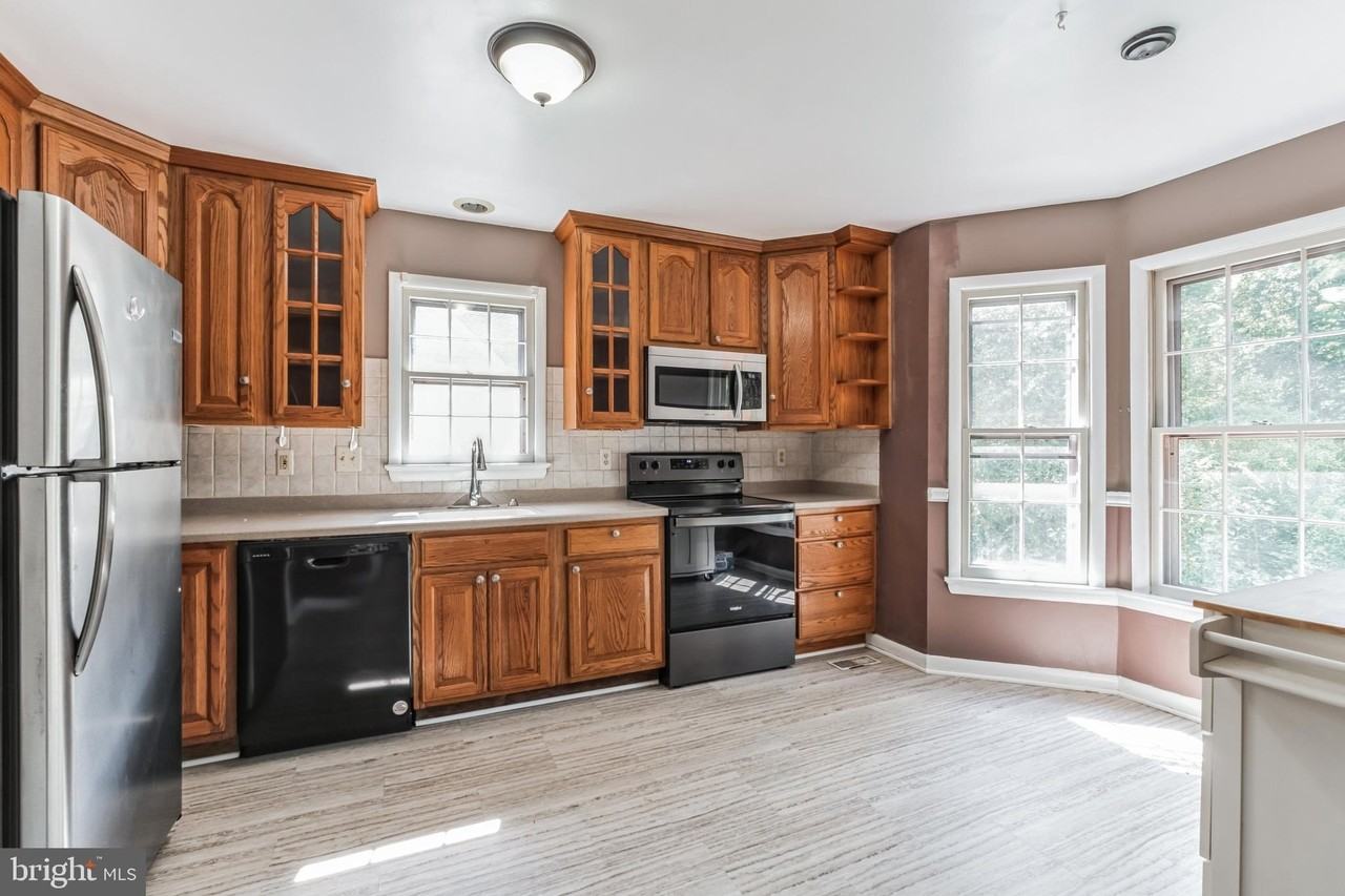 12196 Dapple Gray Ct - Photo 6 of 23