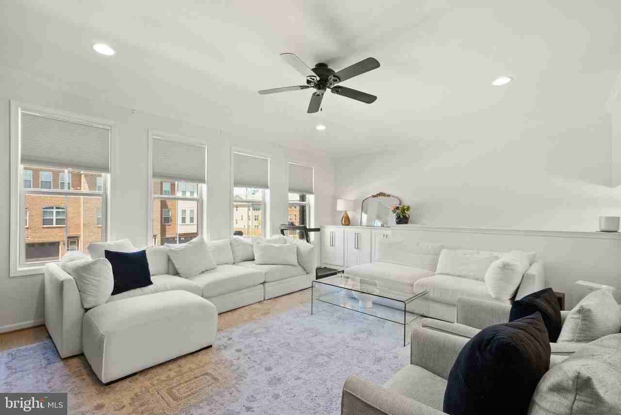 6819 William White Way - Photo 5 of 46