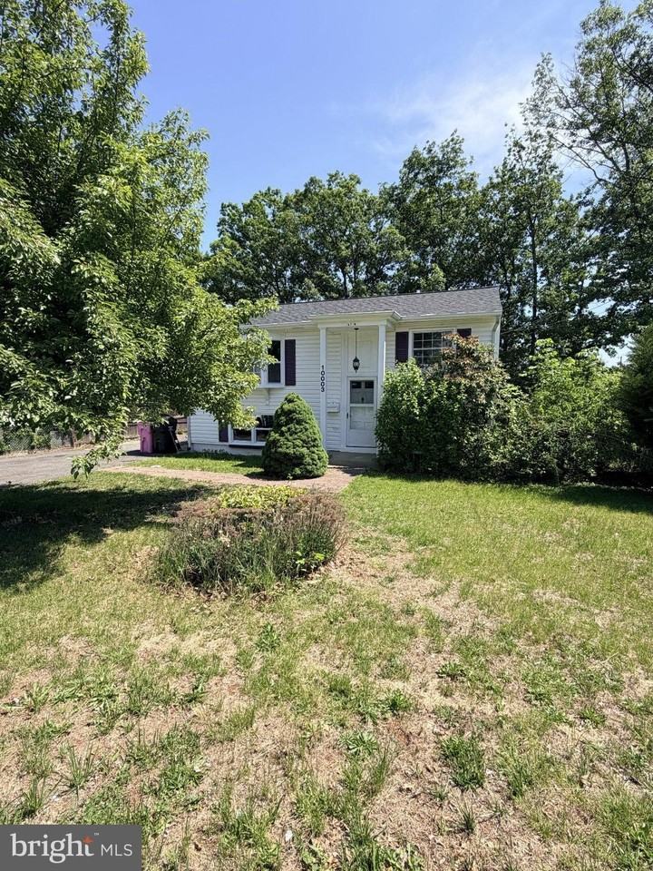 10003 Lomond Dr - Photo 2 of 33