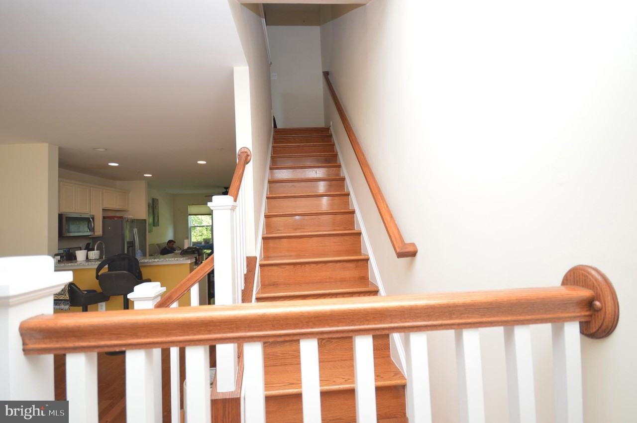 1571 Renate Dr - Photo 7 of 42