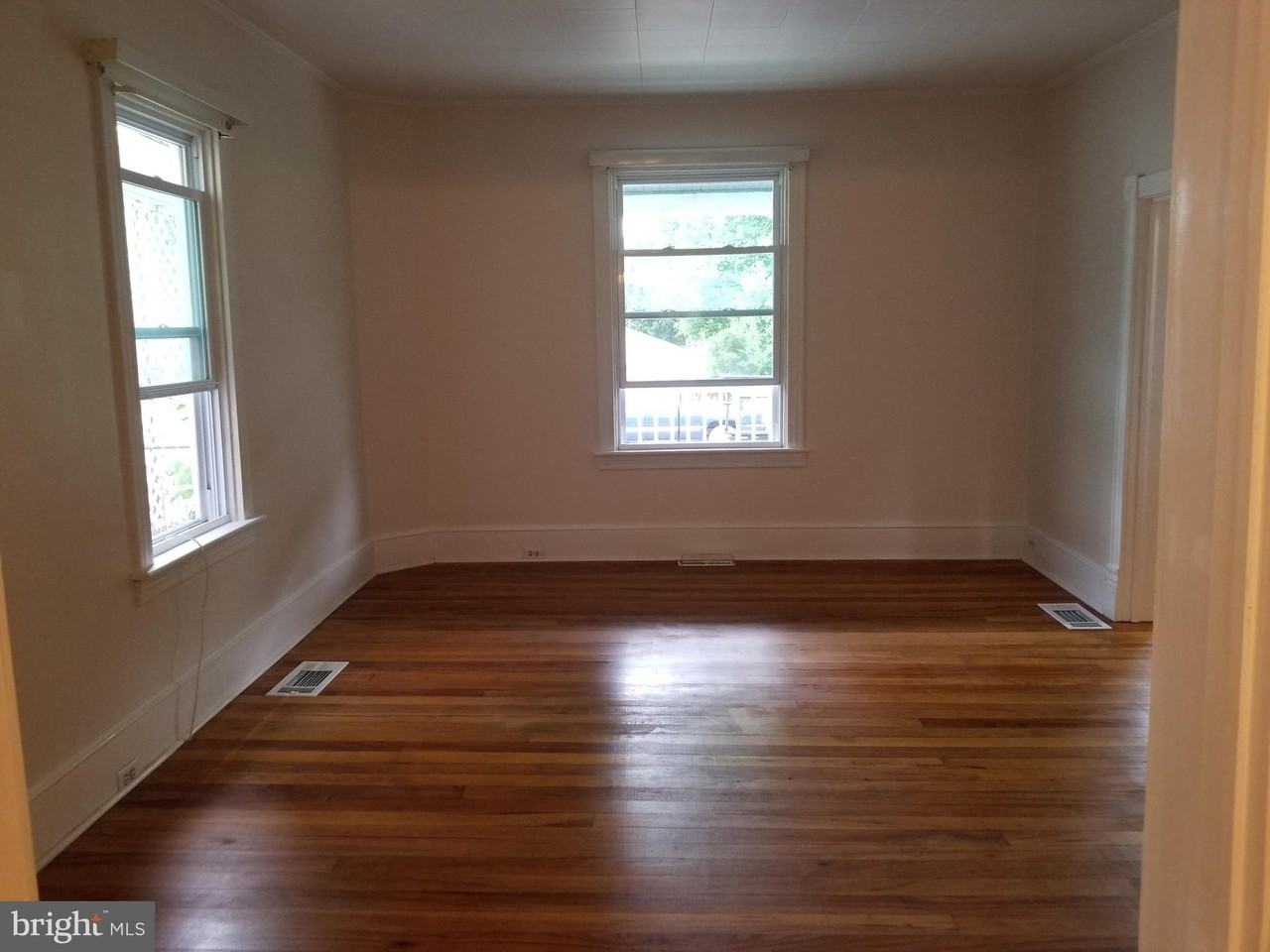 653 Faulkner Ave - Photo 4 of 23