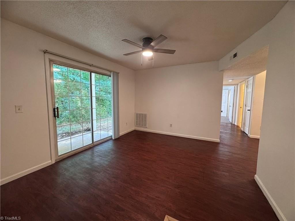 519 Mystic Dr #C - Photo 5 of 33