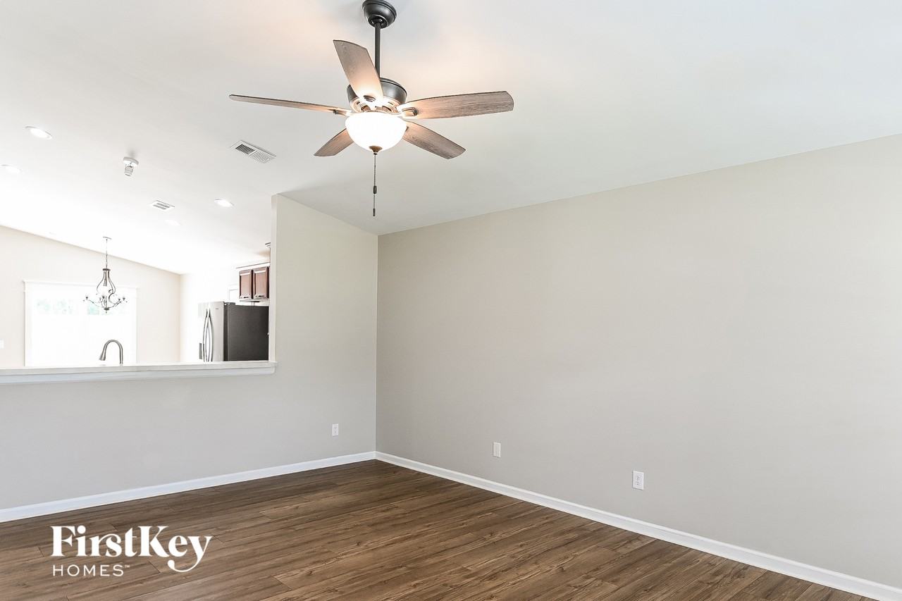 324 Brickhope Ln - Photo 3 of 15