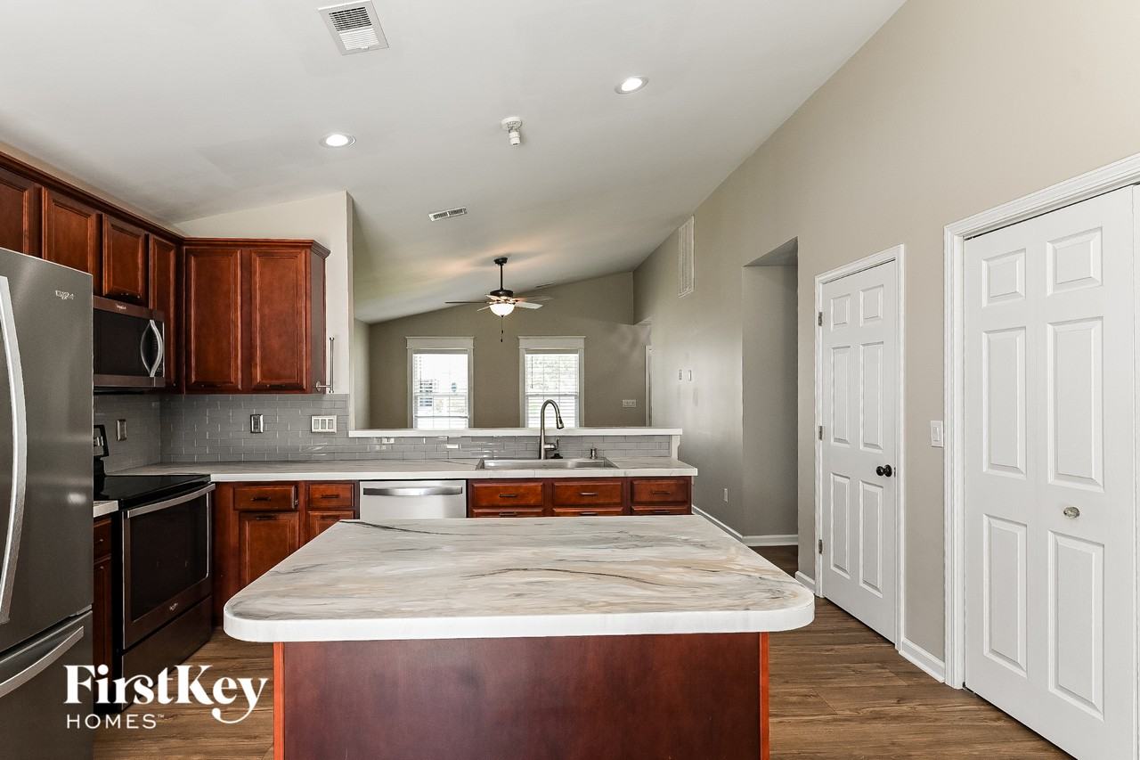 324 Brickhope Ln - Photo 5 of 15