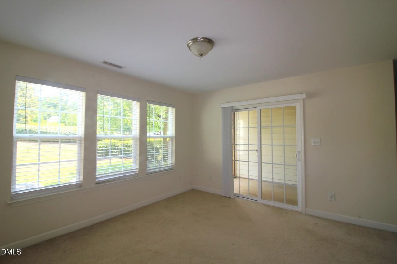 261 Bally Shannon Way - Photo 3 of 25
