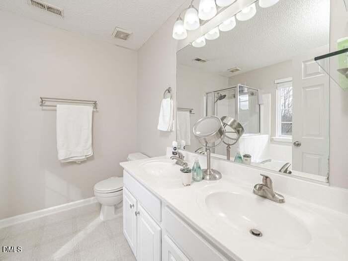 5513 Glencree Ct - Photo 4 of 27
