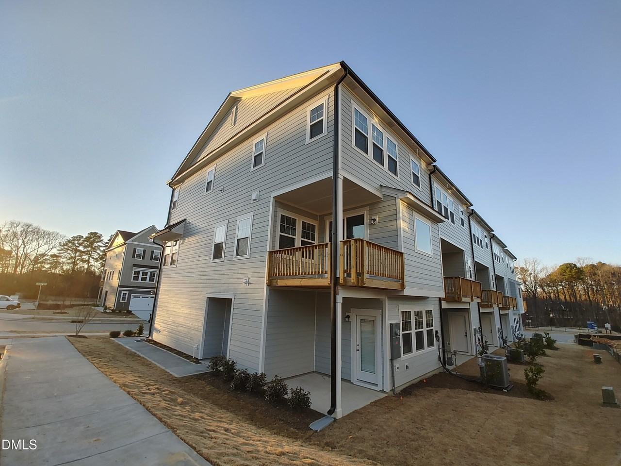 831 Amley Pl - Photo 2 of 27