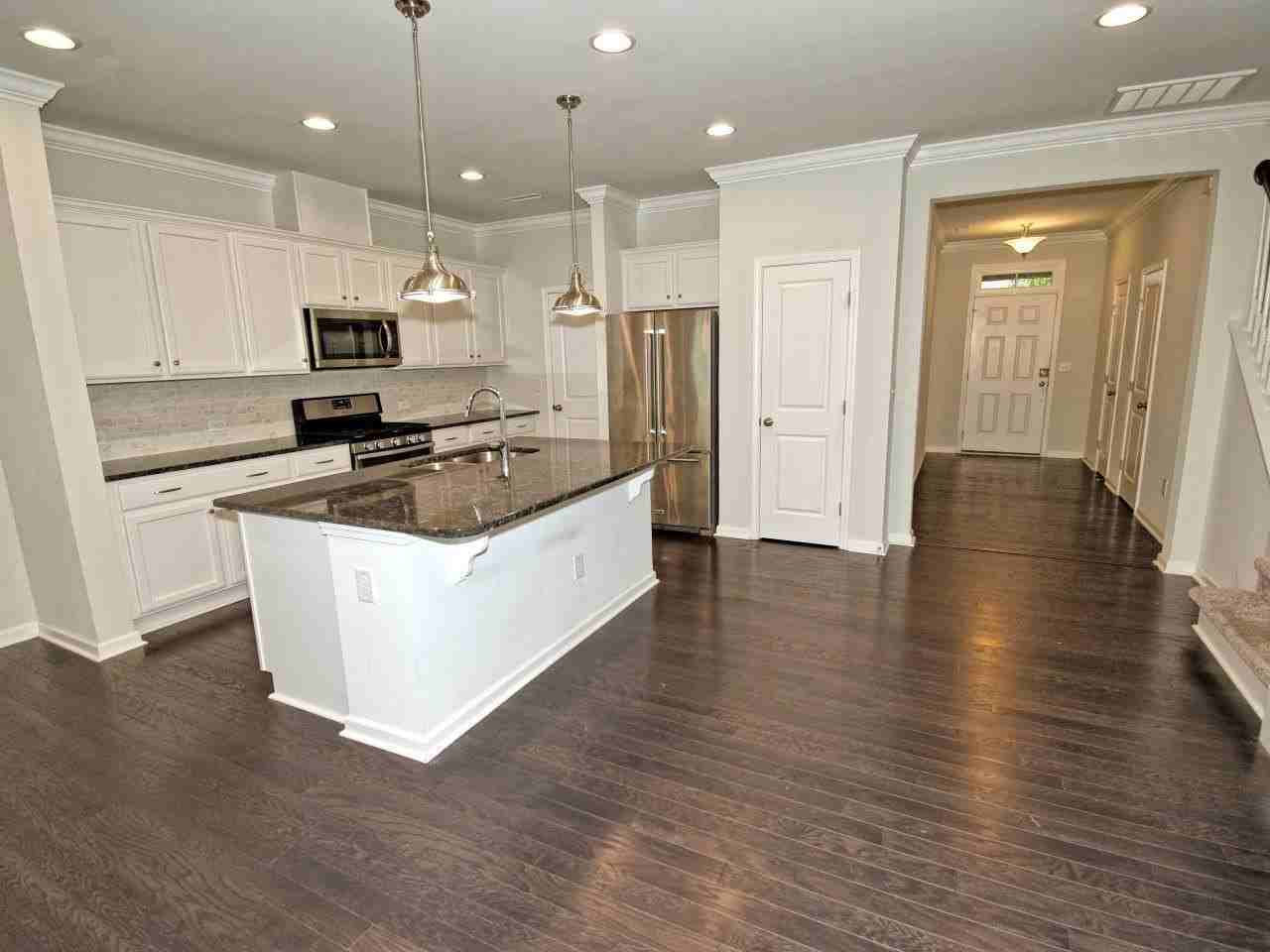 1425 Southpoint Trl - Photo 2 of 29