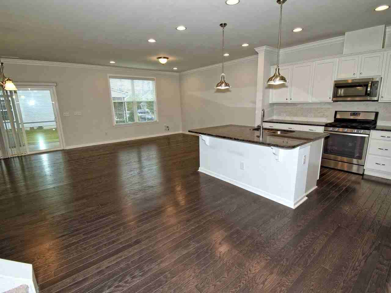 1425 Southpoint Trl - Photo 4 of 29