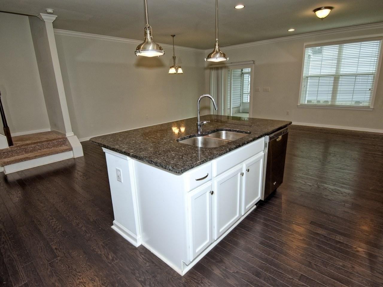 1425 Southpoint Trl - Photo 5 of 29