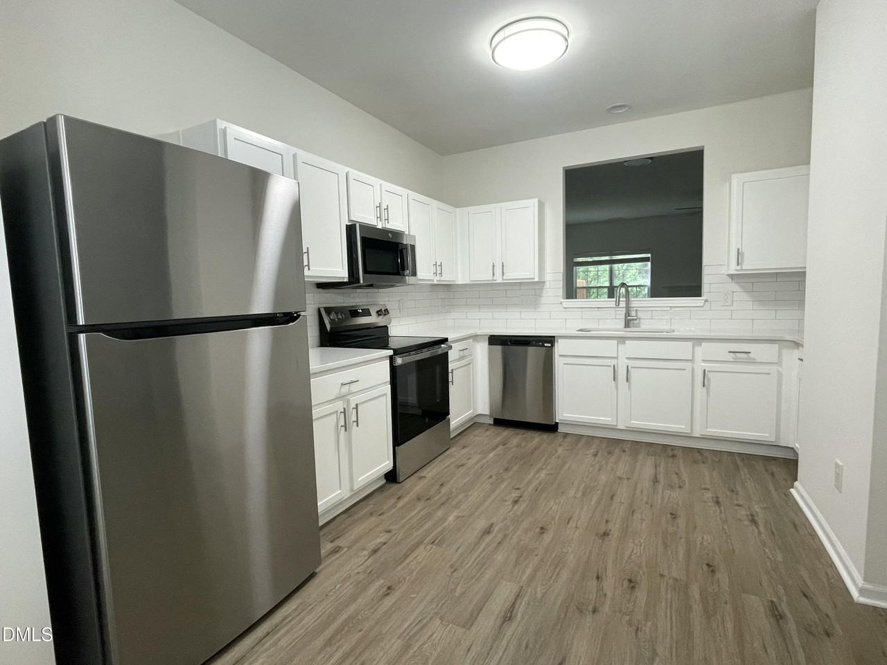 3525 Londonville Ln - Photo 5 of 29