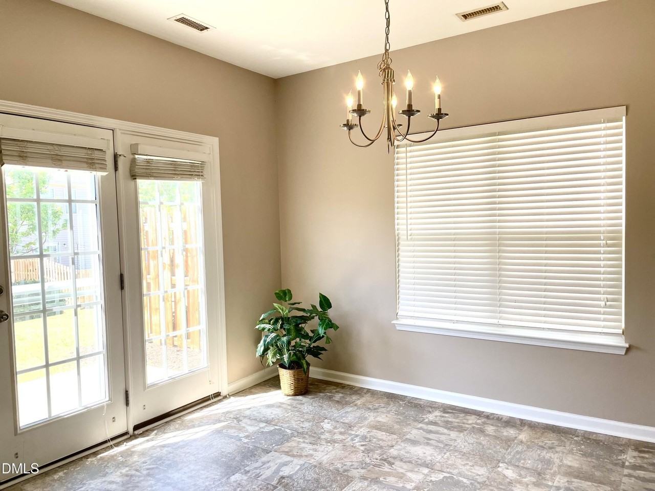 3531 Oneonta Ave - Photo 7 of 22